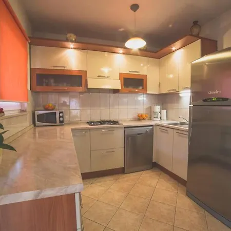 Apartment Family House Nino